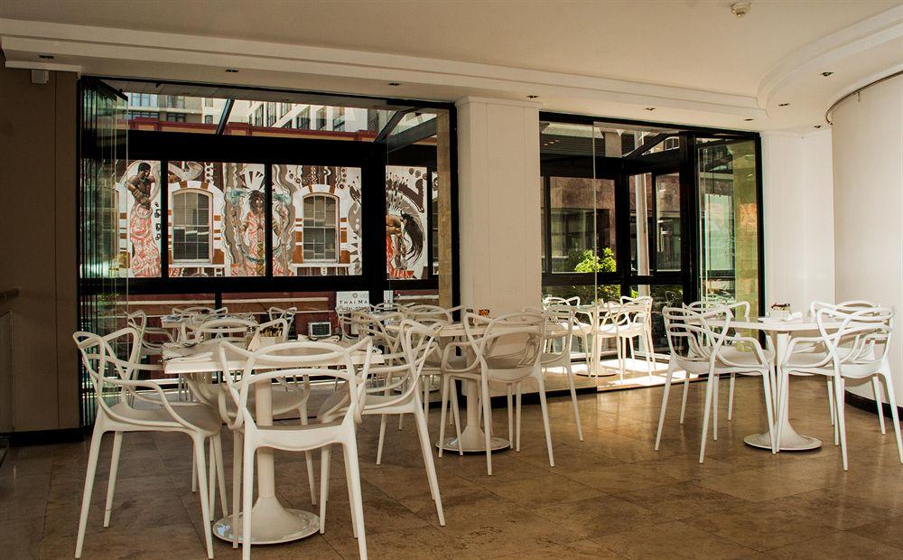 Urban Chic Boutique Hotel & Cafe Кейптаун Екстериор снимка