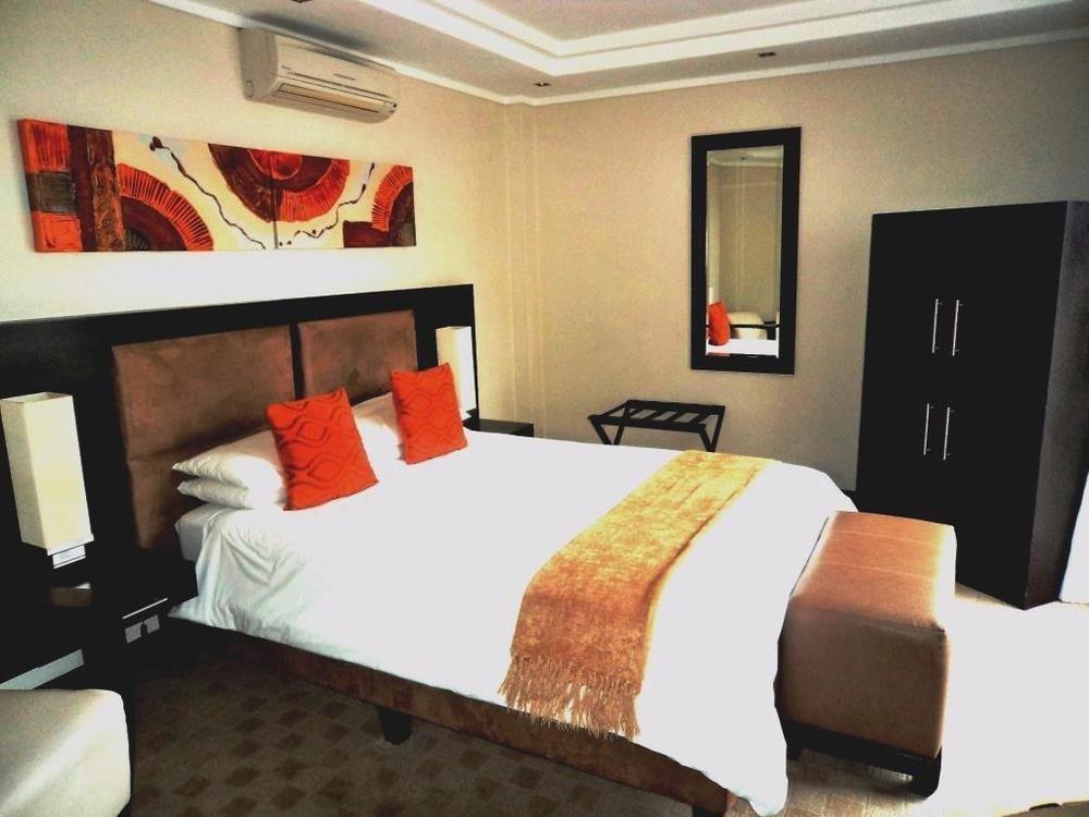 Urban Chic Boutique Hotel & Cafe Кейптаун Екстериор снимка