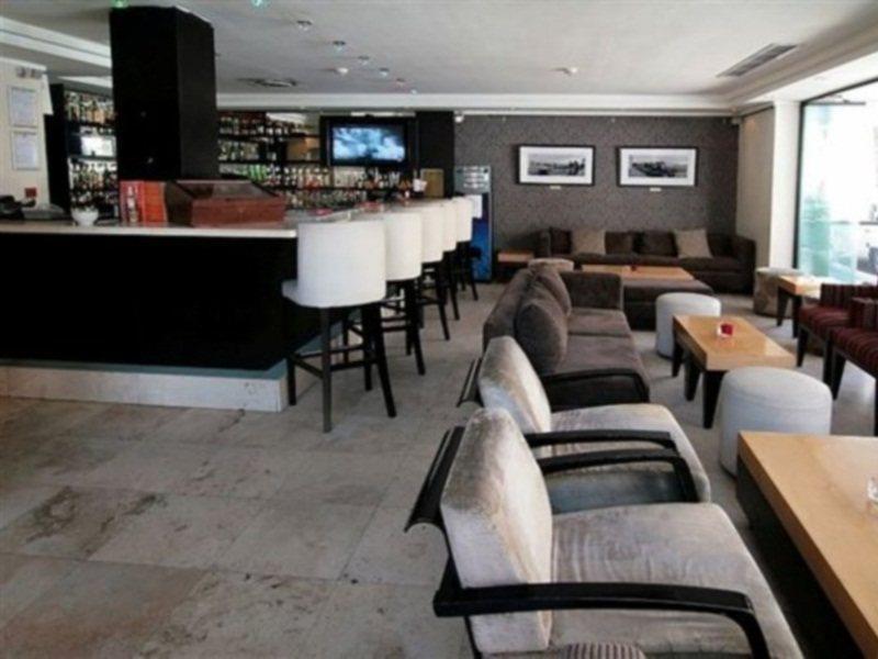 Urban Chic Boutique Hotel & Cafe Кейптаун Екстериор снимка
