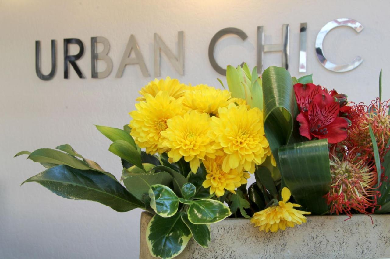 Urban Chic Boutique Hotel & Cafe Кейптаун Екстериор снимка