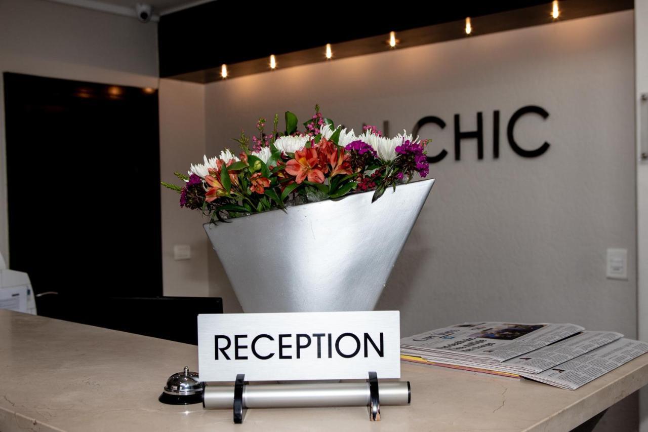 Urban Chic Boutique Hotel & Cafe Кейптаун Екстериор снимка