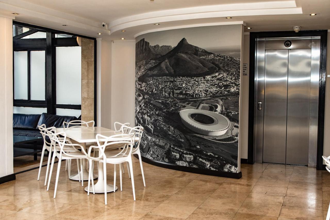 Urban Chic Boutique Hotel & Cafe Кейптаун Екстериор снимка