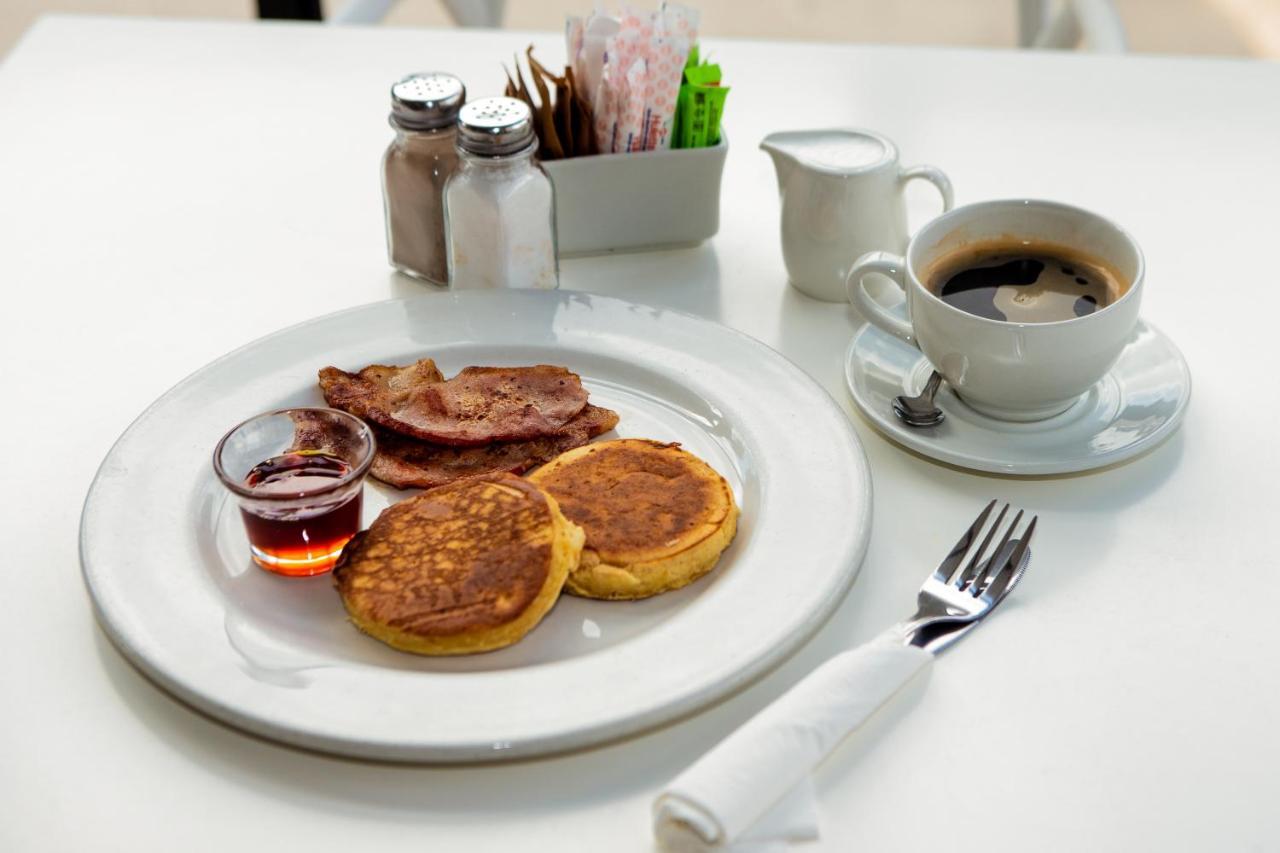 Urban Chic Boutique Hotel & Cafe Кейптаун Екстериор снимка
