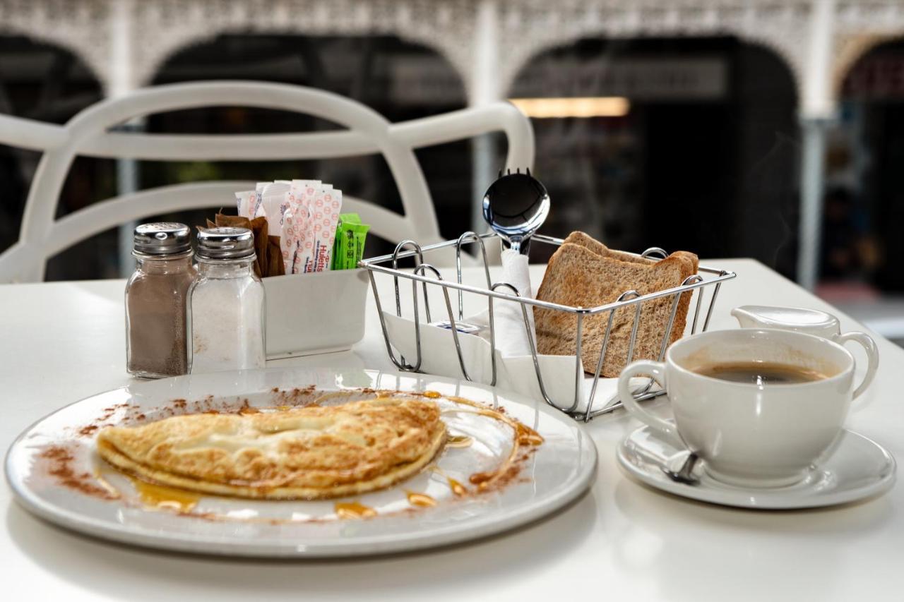 Urban Chic Boutique Hotel & Cafe Кейптаун Екстериор снимка